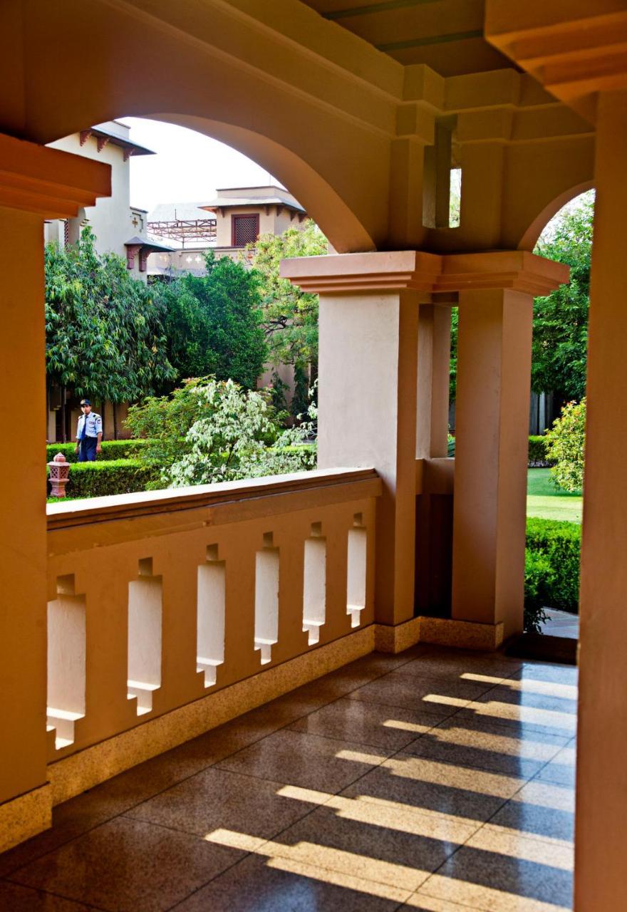 Mvt Guesthouse & Restaurant Vrindavan Luaran gambar