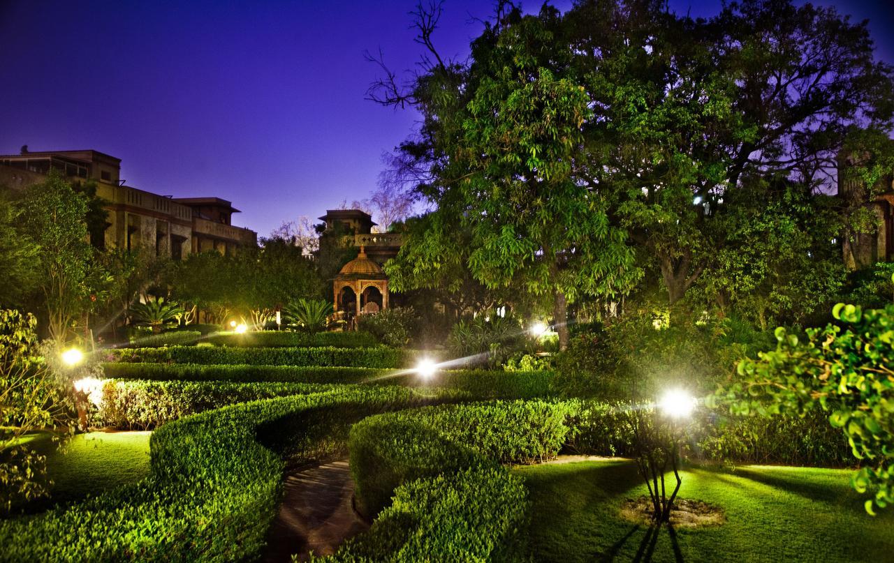 Mvt Guesthouse & Restaurant Vrindavan Luaran gambar