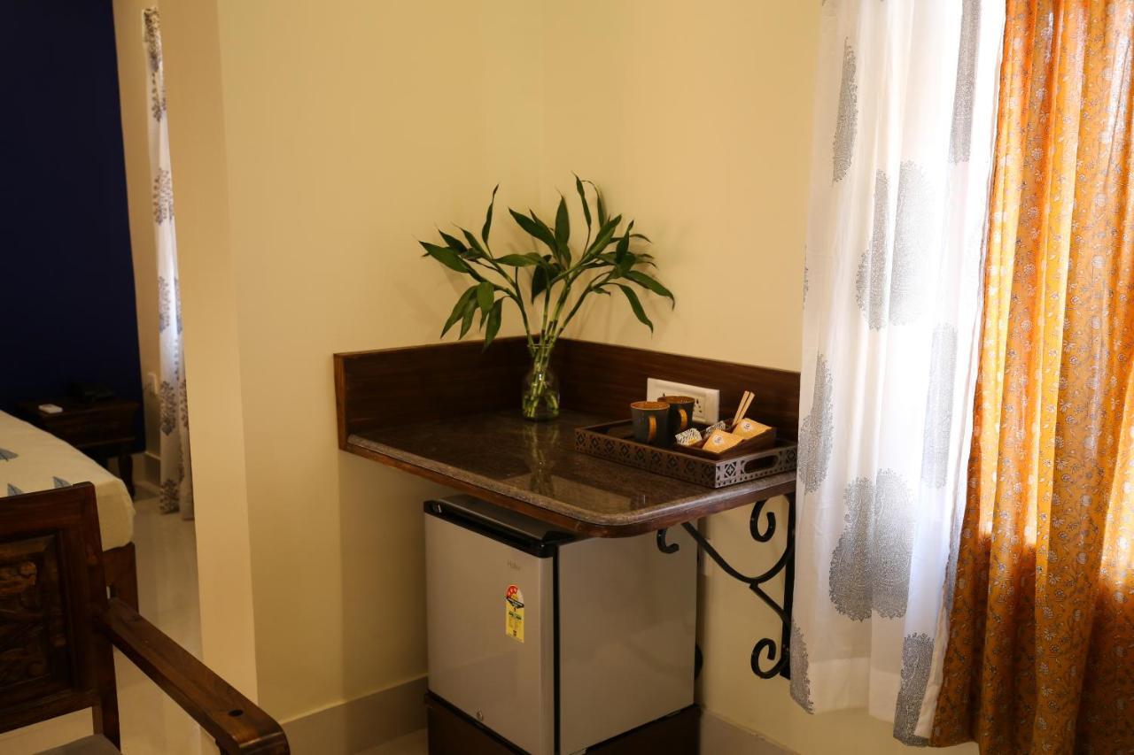 Mvt Guesthouse & Restaurant Vrindavan Luaran gambar